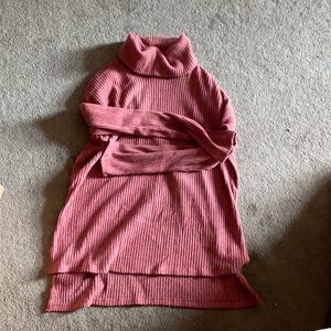 Turtleneck high low sweater